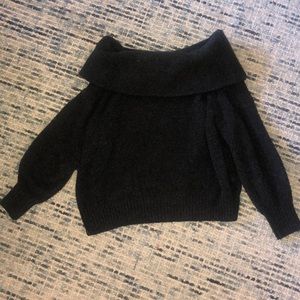 ⭐️3 for 15. Off the shoulder sweater